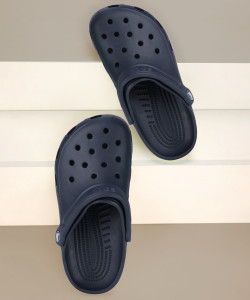CROCS classic Men Sandals