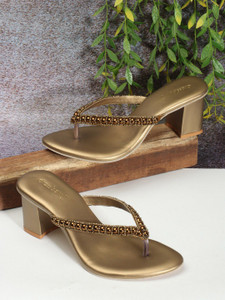 Dressberry महिलाओं के लिए सुनहरा हील्स