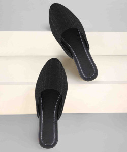 Muzem Women Flats