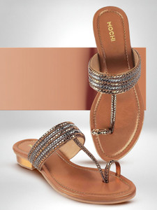 MOCHI Gold-TonedTexturedBlock Women Heels