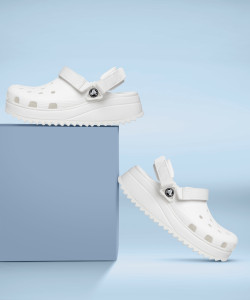 CROCS Classic Men White Clogs