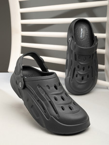 action COOL 1001 Stylish Comfortable Lightweight Casual Slip On Clogs पुरुषों के लिए काला क्लॉग्स