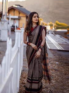 ADbutiq Temple Border Handloom Handloom Pure Cotton Saree