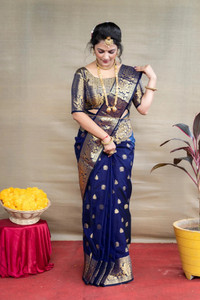 Omsaiarts Woven Kasavu Silk Blend Saree