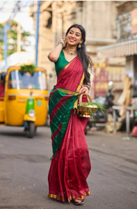 ROOP LAVANYA Solid/Plain, Striped Kanjivaram Jacquard, Cotton Silk Saree