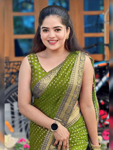 KANGLI Woven Banarasi Cotton Silk Saree