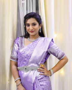 AVANTIKA FASHION Embellished Kanjivaram Pure Silk, Art Silk Saree