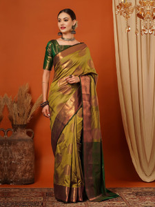 VILLAGIUS Checkered Kanjivaram Pure Silk Saree