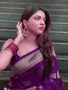 Jessy Woven, Self Design Kanjivaram Silk Blend Saree