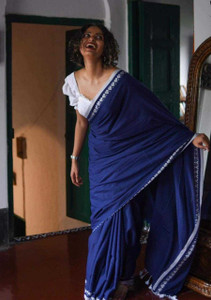 GhoshEthnic Self Design Daily Wear Handloom Cotton Blend Saree