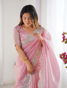Satrani एम्बेलिश्ड, एम्ब्रॉइडरेड बॉलीवुड टिश्यु साड़ी