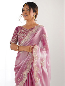 Samah एम्बेलिश्ड, एम्ब्रॉइडरेड बॉलीवुड ओर्गेंज़ा साड़ी