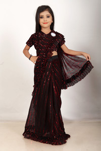 Kids Clothing By VNB एम्बेलिश्ड बॉलीवुड सुपरनेट साड़ी