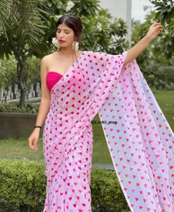 GAVUBAA Floral Print Bollywood Georgette Saree
