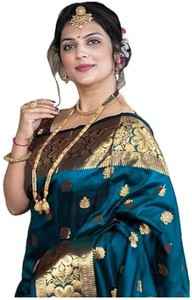 Pireva Woven, Self Design Bollywood Jacquard, Silk Blend Saree