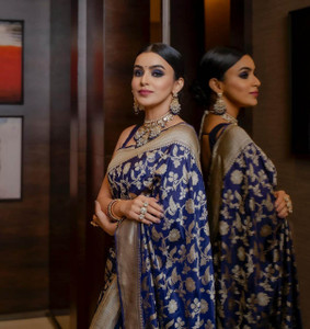KAKADIYA Woven Kanjivaram Pure Silk Saree