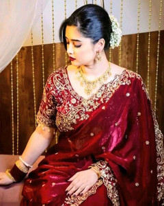 PRIHAL ART Embroidered, Embellished Bollywood Jimmy Jimmy, Silk Blend Saree