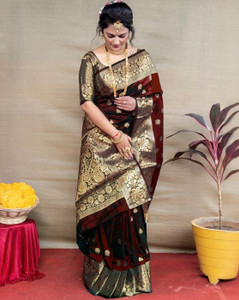 KING VULTURE Woven, Embellished Banarasi Jacquard, Cotton Silk Saree