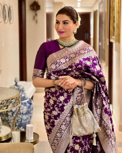 AVANTIKA FASHION Woven Kanjivaram Pure Silk, Art Silk Saree