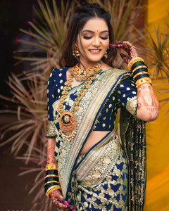 KanjiQueen Woven, Self Design Banarasi Silk Blend, Pure Silk Saree