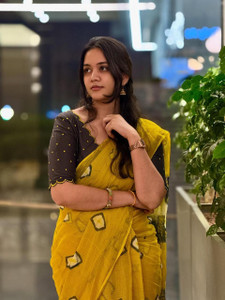 Clothing Hub प्रिंटेड बॉलीवुड लिनन साड़ी