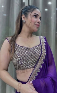 HIJA TRENDZ एम्ब्रॉइडरेड बॉलीवुड जोर्जेट साड़ी
