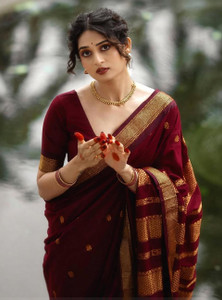 YASHIKA Woven Kanjivaram Art Silk, Jacquard Saree