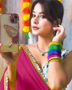 keshav piya fab Solid/Plain Daily Wear Georgette Saree