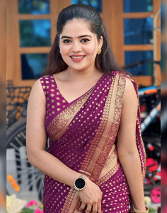 Parangi-A planet of style Woven Banarasi Cotton Silk Saree