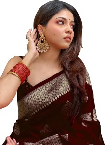 Yellow New Fashionable Banarasi silk saree Paithani Kanjivaram Celebrity  Attractive Rajwadi Surat popular Saree With Weaving