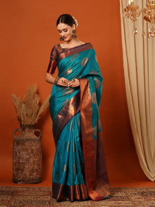 VILLAGIUS Checkered Kanjivaram Pure Silk Saree