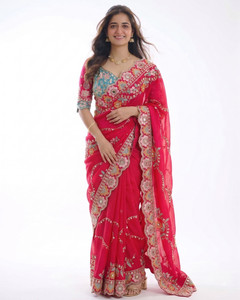 Celeb Styles Printed, Embellished Bollywood Silk Blend, Cotton Blend Saree