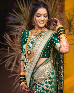 GORAL Embellished Kanjivaram Art Silk, Jacquard Saree