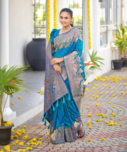 MANOHARI Woven Banarasi Jacquard Saree
