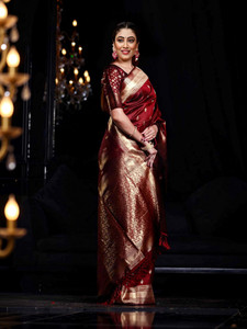 Tasrika Woven Kanjivaram Silk Blend Saree