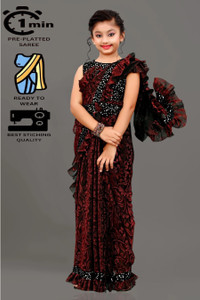 Dream Clouds एम्बेलिश्ड बॉलीवुड लाइक्रा ब्लेंड साड़ी