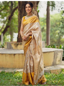 AVANTIKA FASHION Woven Kanjivaram Pure Silk, Art Silk Saree
