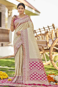 Navanari Self Design, Woven, Embellished, Applique Banarasi Jacquard, Art Silk Saree