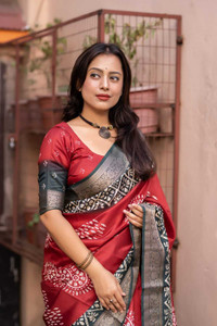 Dhanlaxmi CreationLLP Printed Hand Batik Cotton Silk Saree