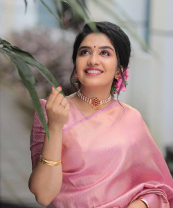 AVANTIKA FASHION Woven Kanjivaram Pure Silk, Art Silk Saree