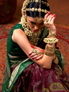 Sareemall Woven Ikkat Silk Blend Saree