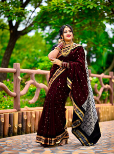 Sijileen Temple Border, Woven, Color Block Sambalpuri Silk Blend Saree