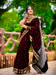 Sijileen Temple Border, Woven, Color Block Sambalpuri Silk Blend Saree