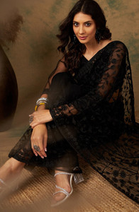 Hirank Embroidered Bollywood Net Saree