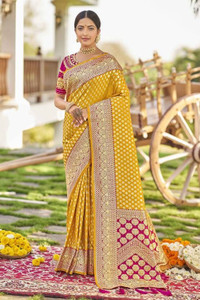 Navanari Self Design, Woven, Embellished Banarasi Jacquard, Art Silk Saree
