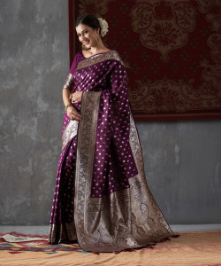 Sareemall Woven Kanjivaram Silk Blend Saree