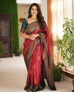VRIYUDI Woven, Self Design, Striped Kanjivaram Pure Silk, Art Silk Saree
