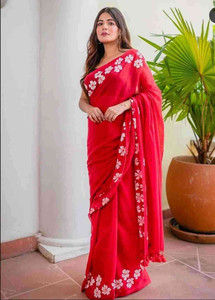 SAPTAK FASHION Floral Print Handloom Cotton Blend Saree