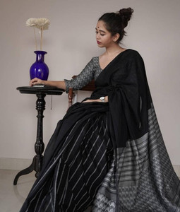KAKADIYA Woven Kanjivaram Pure Silk Saree