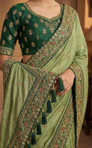 QUEDDY'S Embroidered Bollywood Silk Blend Saree